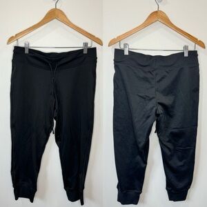 Champion Black Women’s Capri Sweatpants (Medium)